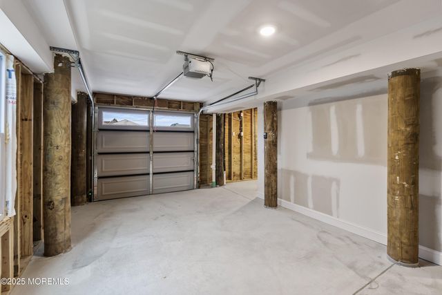 42 W Mohawk Drive, Little Egg Harbor, NJ 08087