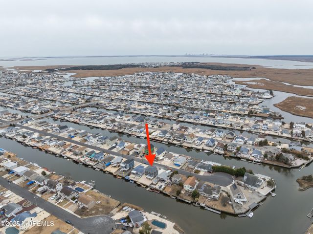 42 W Mohawk Drive, Little Egg Harbor, NJ 08087