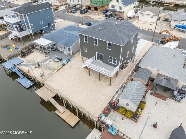 42 W Mohawk Drive, Little Egg Harbor, NJ 08087