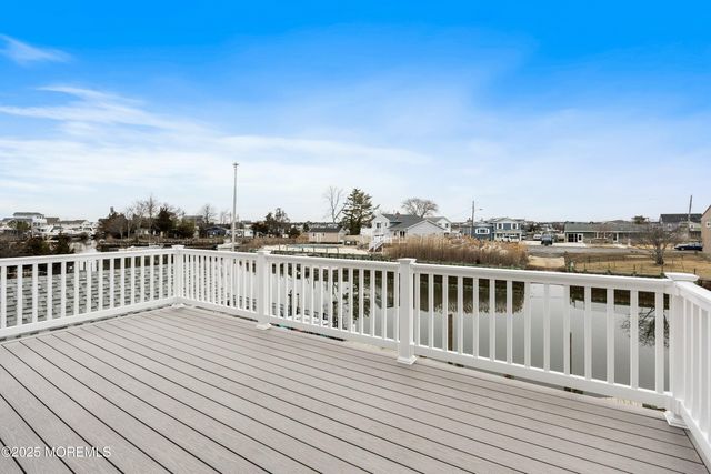 42 W Mohawk Drive, Little Egg Harbor, NJ 08087