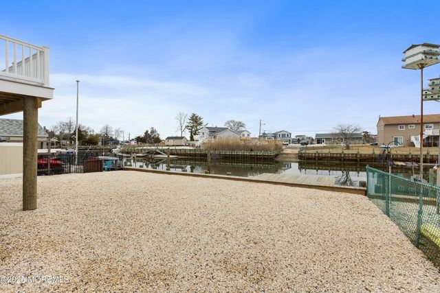 42 W Mohawk Drive, Little Egg Harbor, NJ 08087