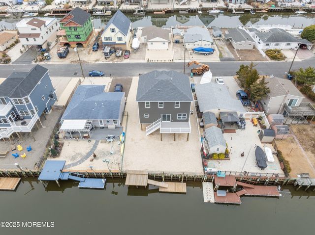 42 W Mohawk Drive, Little Egg Harbor, NJ 08087