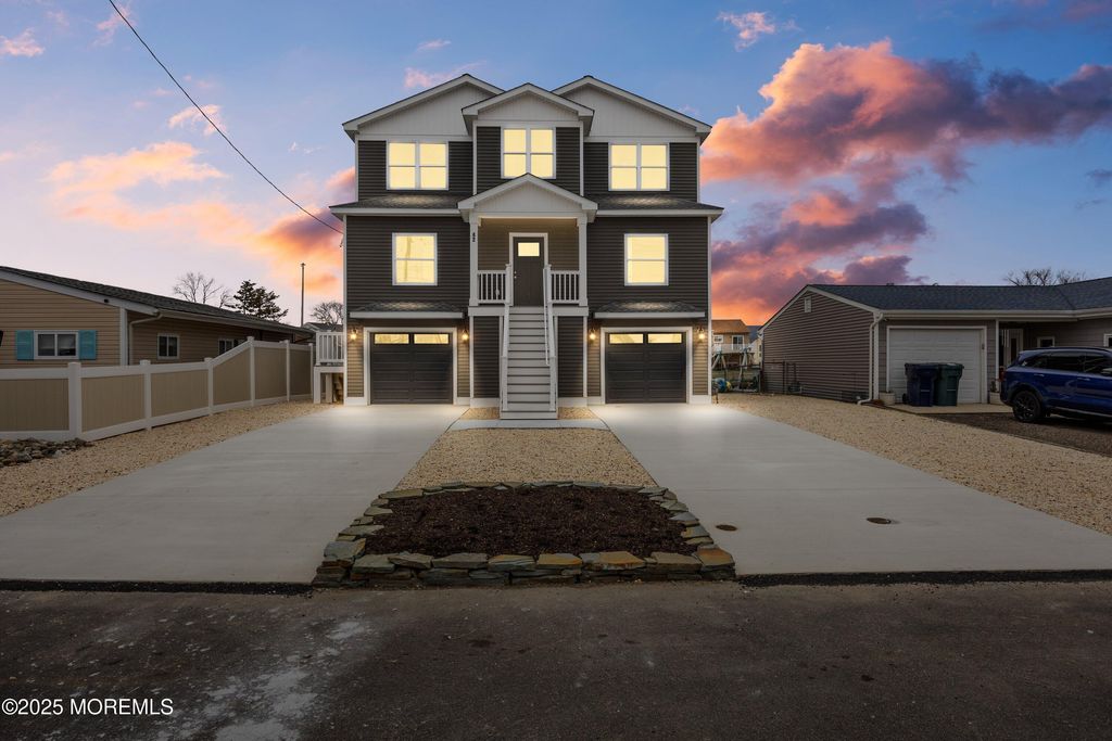 42 W Mohawk Drive, Little Egg Harbor, NJ 08087