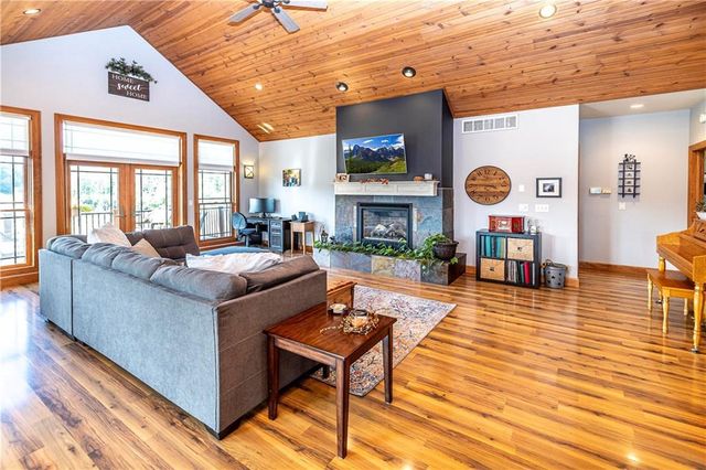 N6387 Rye Bluff Road, Black River Falls, WI 54615