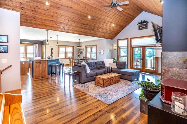 N6387 Rye Bluff Road, Black River Falls, WI 54615