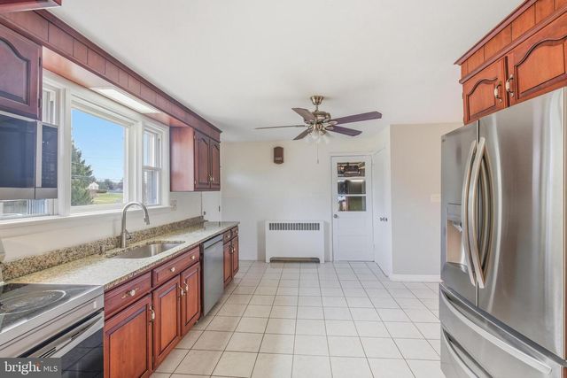 1576 BROADRUN RD, Downingtown, PA 19335