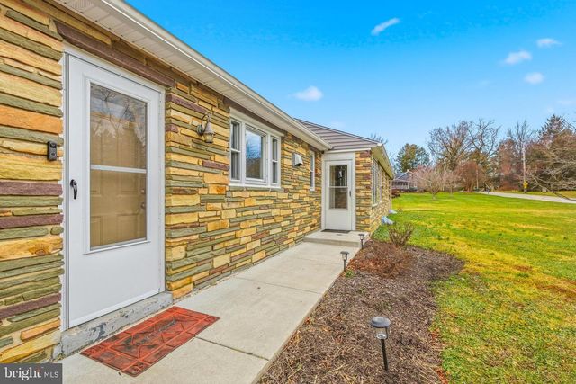 1576 BROADRUN RD, Downingtown, PA 19335