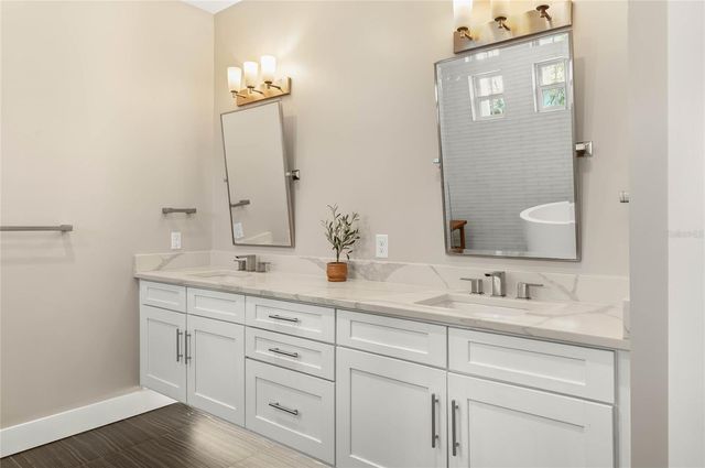 230 E ROCKWOOD WAY, Winter Park, FL 32789