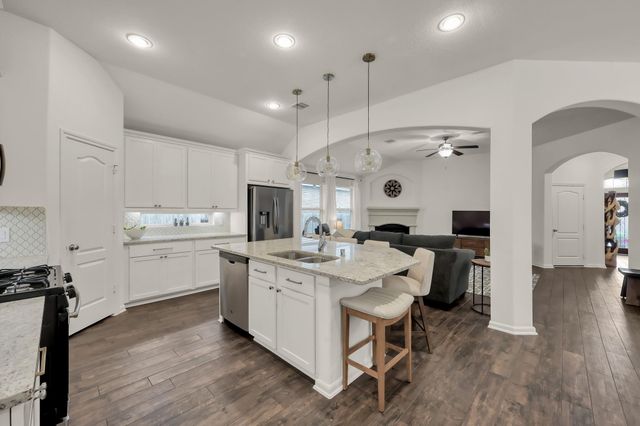 164 Fox Trail Road, Montgomery, TX 77316