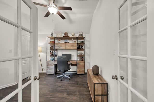 164 Fox Trail Road, Montgomery, TX 77316