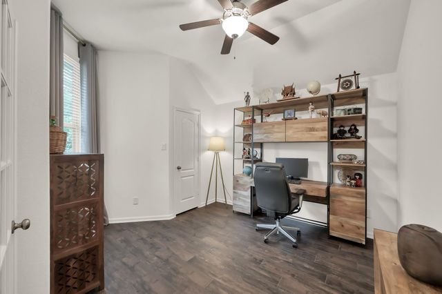 164 Fox Trail Road, Montgomery, TX 77316