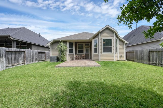 164 Fox Trail Road, Montgomery, TX 77316