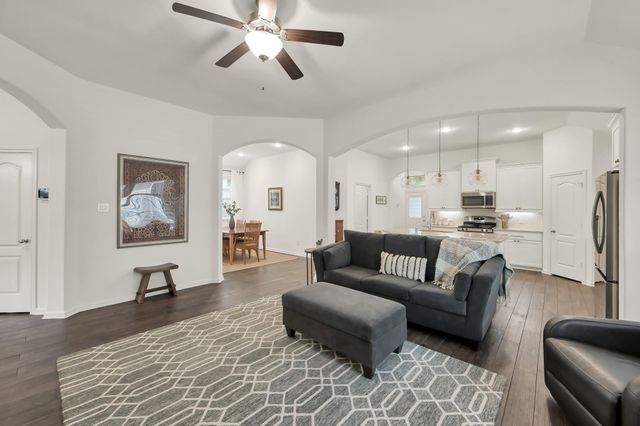 164 Fox Trail Road, Montgomery, TX 77316