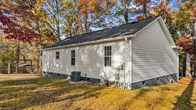 206 Lee Street, Jamestown, NC 27282