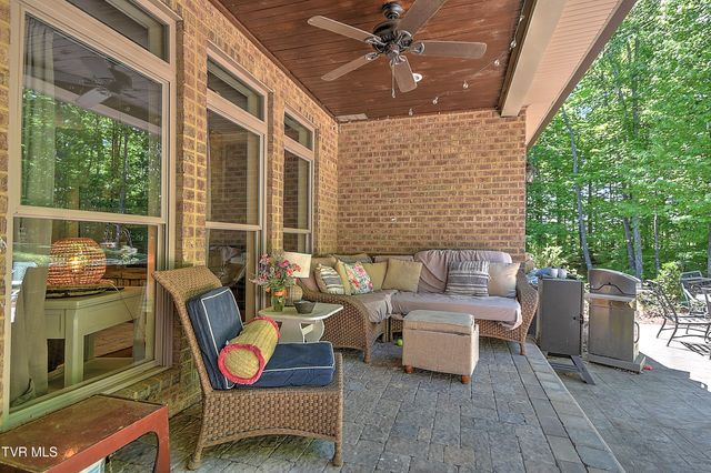 104 Lookout Court, Blountville, TN 37617