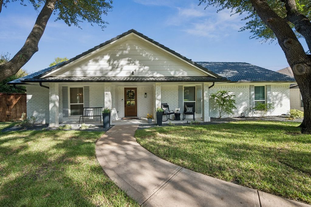 218 High Brook Drive, Richardson, TX 75080