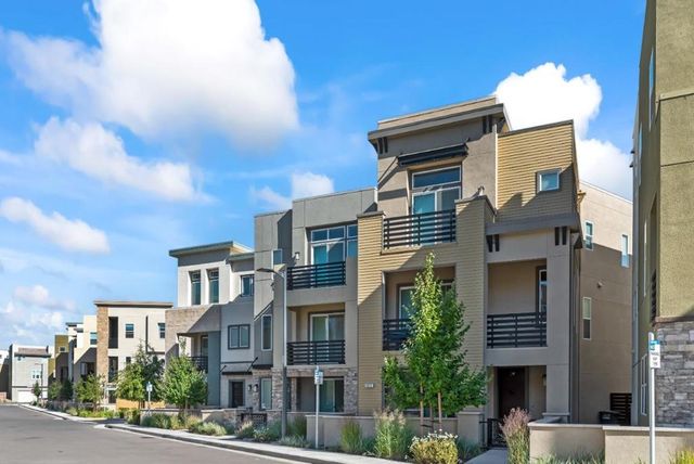 5806 Huntley Avenue, Dublin, CA 94568