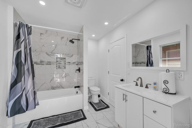 7416 Hanover Avenue, Detroit, MI 48206