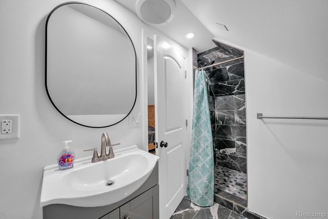 7416 Hanover Avenue, Detroit, MI 48206