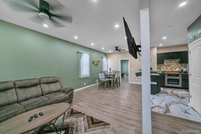 7416 Hanover Avenue, Detroit, MI 48206