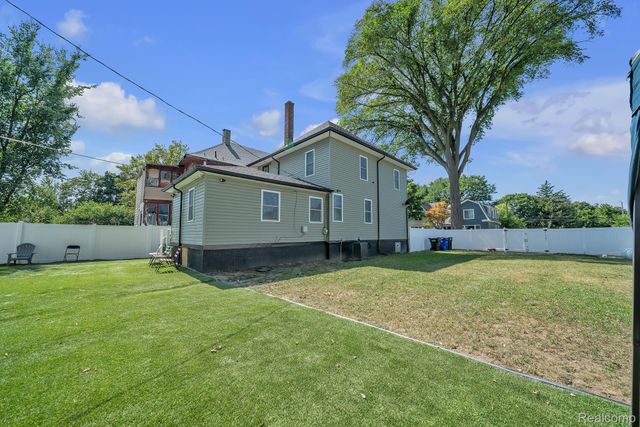 7416 Hanover Avenue, Detroit, MI 48206