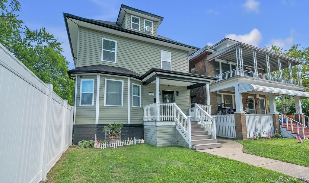 7416 Hanover Avenue, Detroit, MI 48206