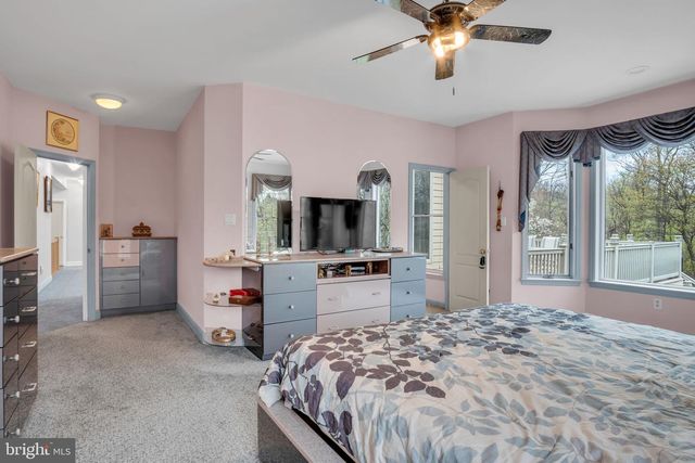 2004 MOUNTAIN PINE DR, Mechanicsburg, PA 17050