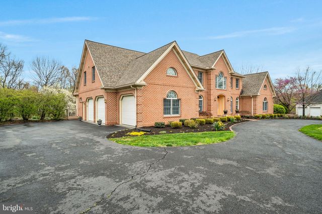 2004 MOUNTAIN PINE DR, Mechanicsburg, PA 17050