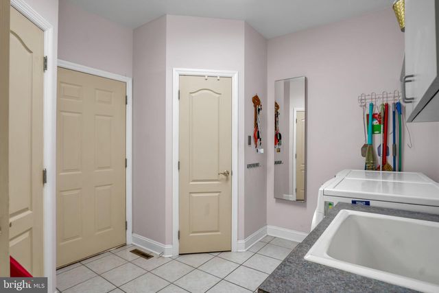 2004 MOUNTAIN PINE DR, Mechanicsburg, PA 17050