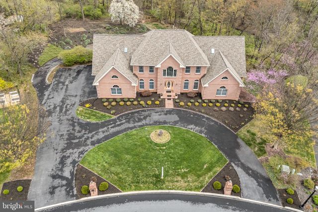 2004 MOUNTAIN PINE DR, Mechanicsburg, PA 17050