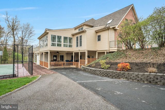 2004 MOUNTAIN PINE DR, Mechanicsburg, PA 17050
