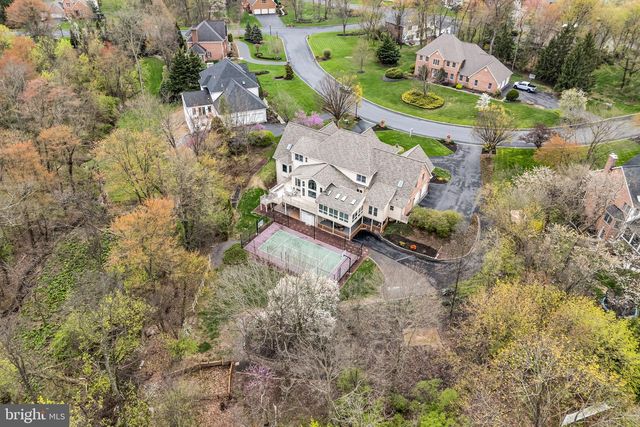 2004 MOUNTAIN PINE DR, Mechanicsburg, PA 17050