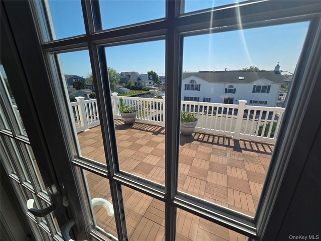 75 Yacht Club Road, Babylon, NY 11702