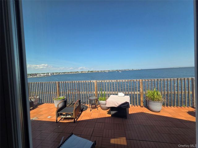 75 Yacht Club Road, Babylon, NY 11702