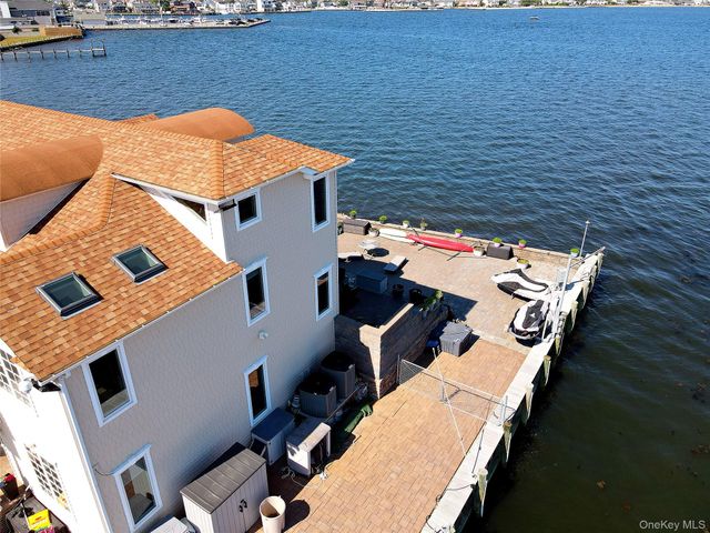 75 Yacht Club Road, Babylon, NY 11702