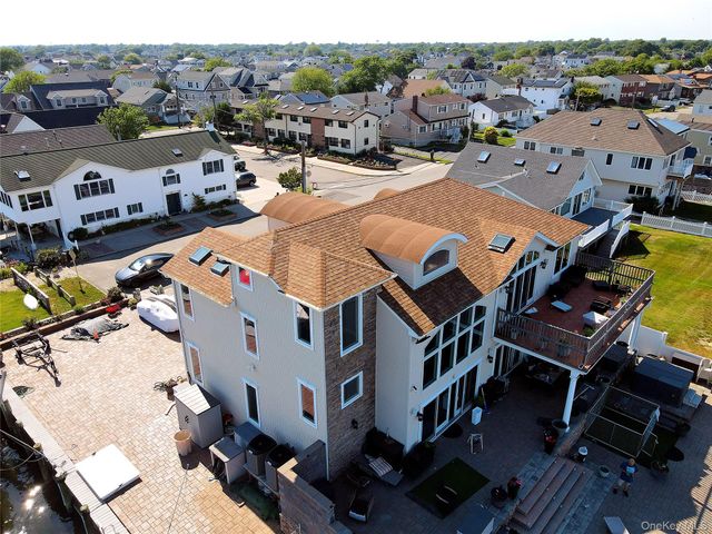 75 Yacht Club Road, Babylon, NY 11702
