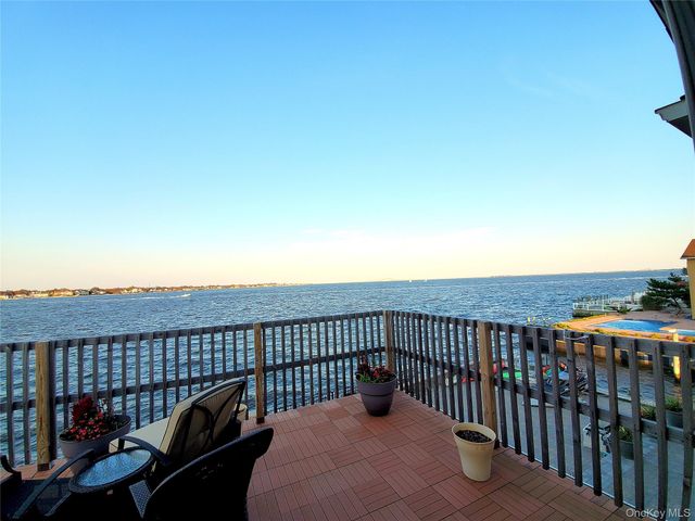 75 Yacht Club Road, Babylon, NY 11702
