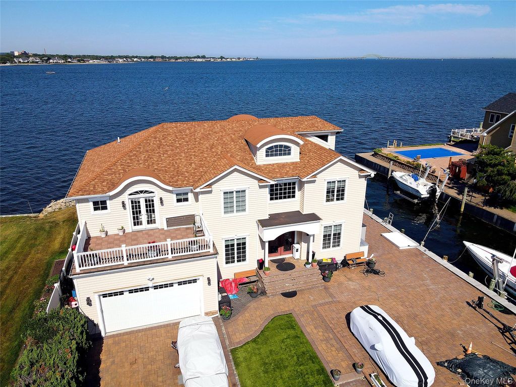 75 Yacht Club Road, Babylon, NY 11702 — photo 2