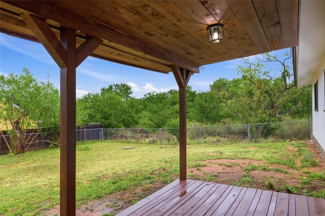 1841 Twin Oaks, Kingsland, TX 78639