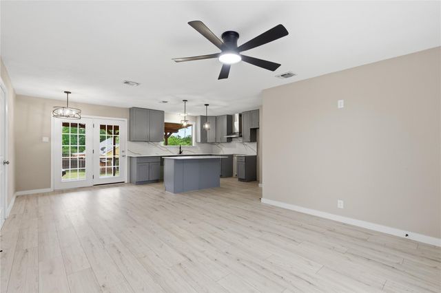 1841 Twin Oaks, Kingsland, TX 78639