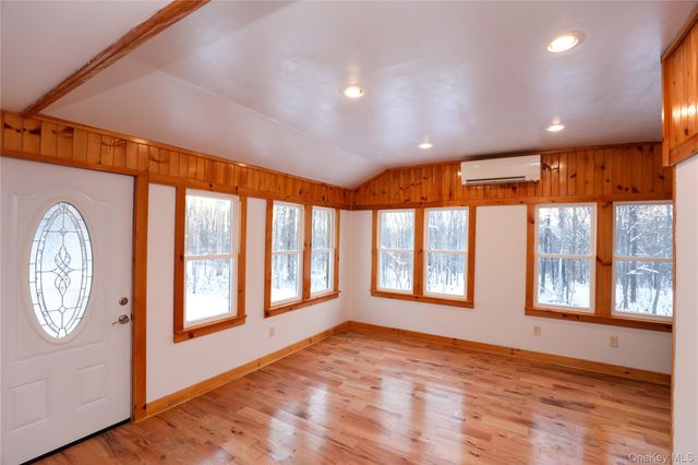 38 Roxanne Boulevard, Lloyd, NY 12528