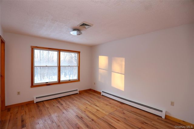 38 Roxanne Boulevard, Lloyd, NY 12528