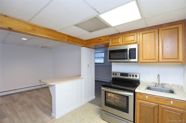 38 Roxanne Boulevard, Lloyd, NY 12528