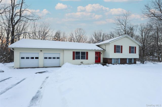 38 Roxanne Boulevard, Lloyd, NY 12528