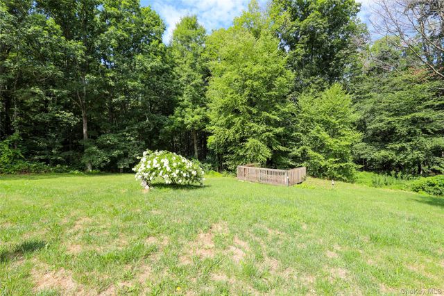 38 Roxanne Boulevard, Lloyd, NY 12528