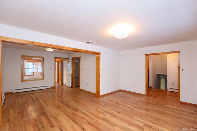 38 Roxanne Boulevard, Lloyd, NY 12528