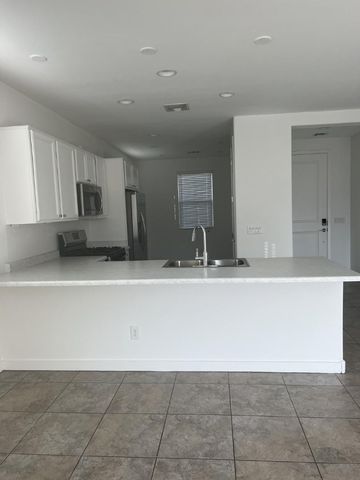 8953 W Palo Verde Drive, Glendale, AZ 85305