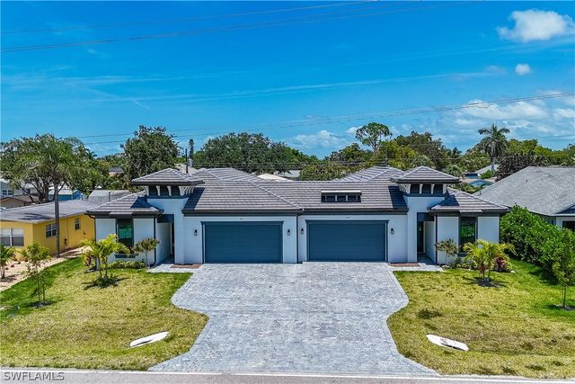 833 91st AVE N, Naples, FL 34108