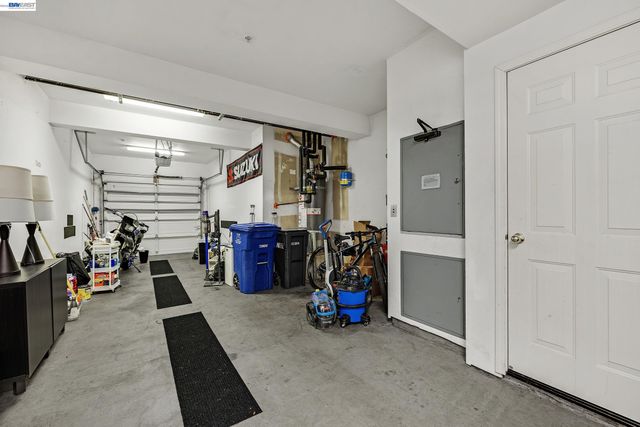 612 Artistic Pl, Hayward, CA 94541