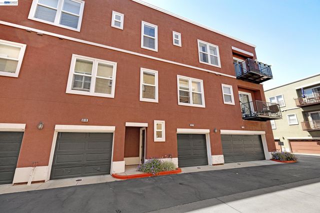 612 Artistic Pl, Hayward, CA 94541